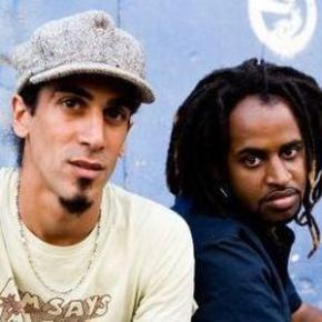 Rapper checks out ‘Apartheid’ music scene with Axum in Israel -“es una de las bandas más innovadoras en la escena del hip hop israelí” (Video – English with Spanish&nbsp;subtitles)