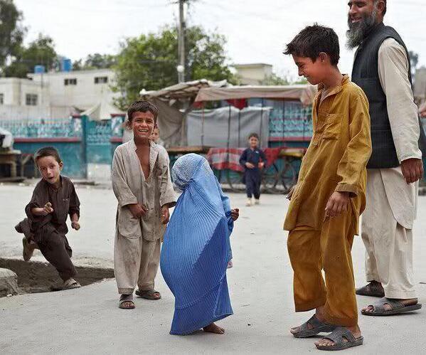 burka-tiny-girl-in-burka