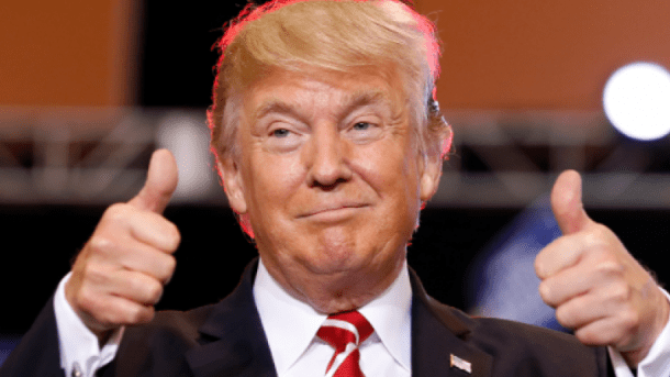 trump gives thumbs up