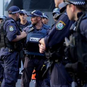 **AUSTRALIAN NIGHTMARE** Sydney Police FORCE FATHER from HOME for COVID INTERNMENT –&nbsp;VIDEO
